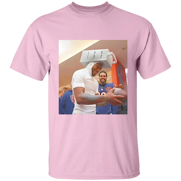 dj moore wore a cheese grater hat chicago bears shirt lightpink