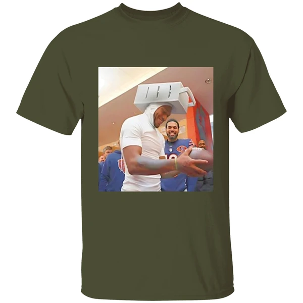 dj moore wore a cheese grater hat chicago bears shirt militarygreen