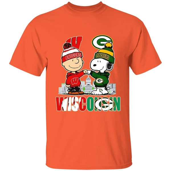 wisconsin-city-skyline-charlie-brown-wisconsin-badgers-and-snoopy-green-bay-packers-shirt-orange